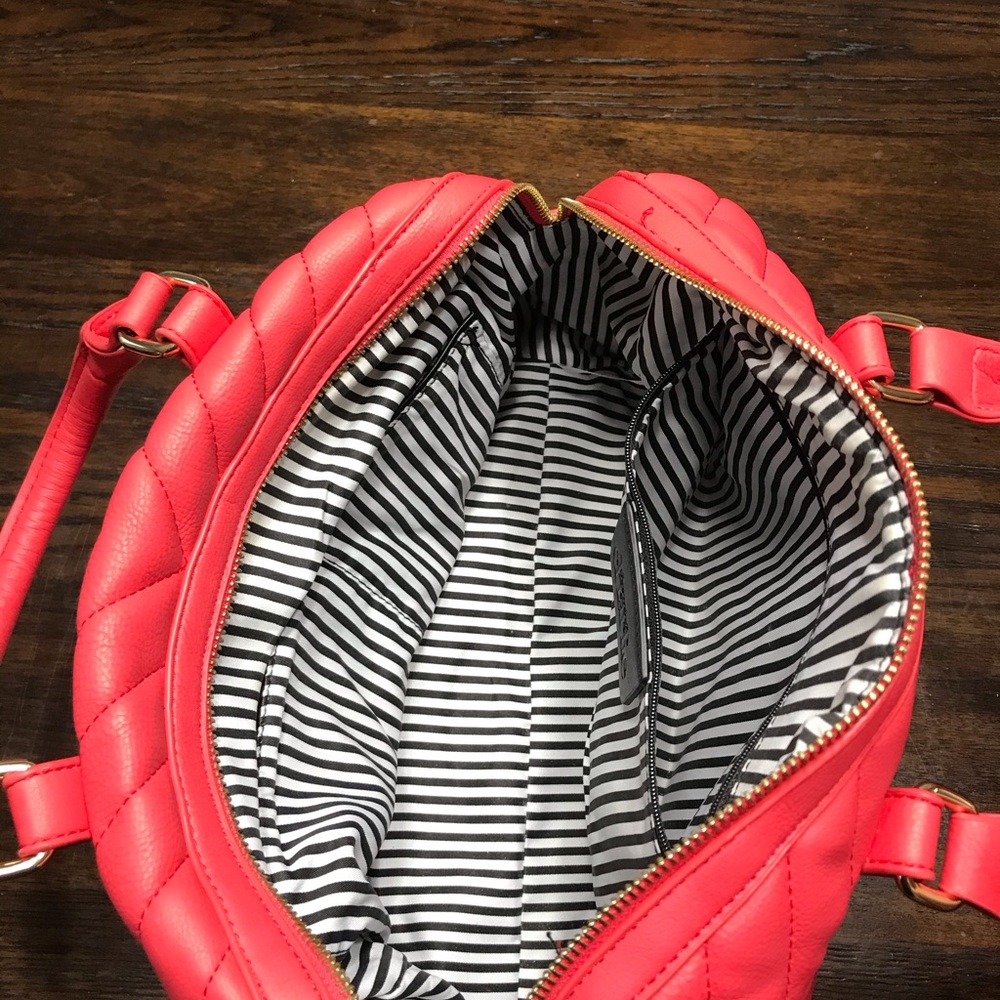 Pink purse - Picture 3 of 3